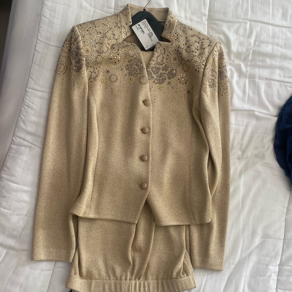 NWT ST JOHN EVENING - Perfect for Mother of the Bride -